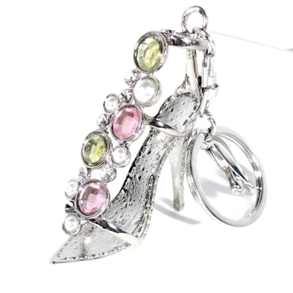 Steletto Crystal & Pearl Keychain NWOT Silver Tone